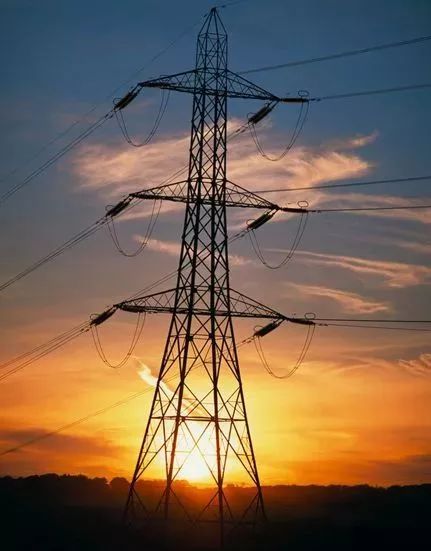 看一個電力鐵塔，你能推出多少信息